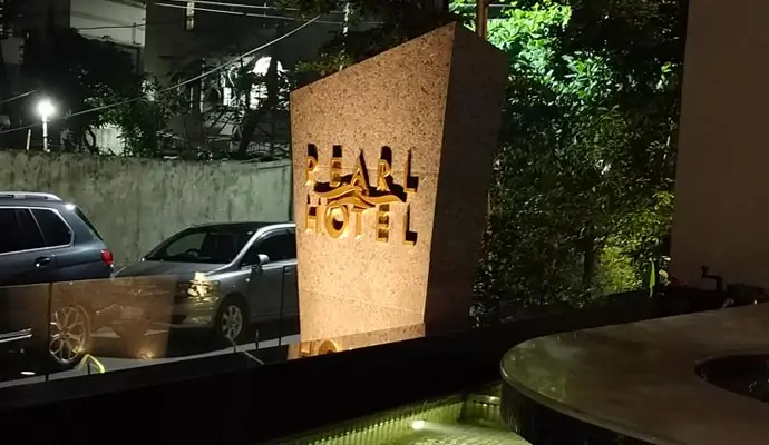 Luxury hotel near Kuril Bishwa Road, Dhaka