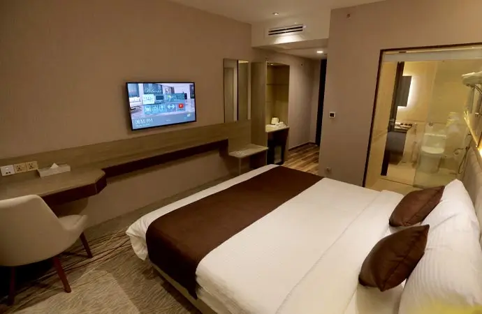 The main features of Pearl Hotel