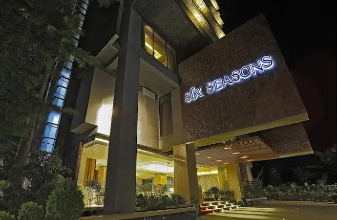 Six Seasons Hotel